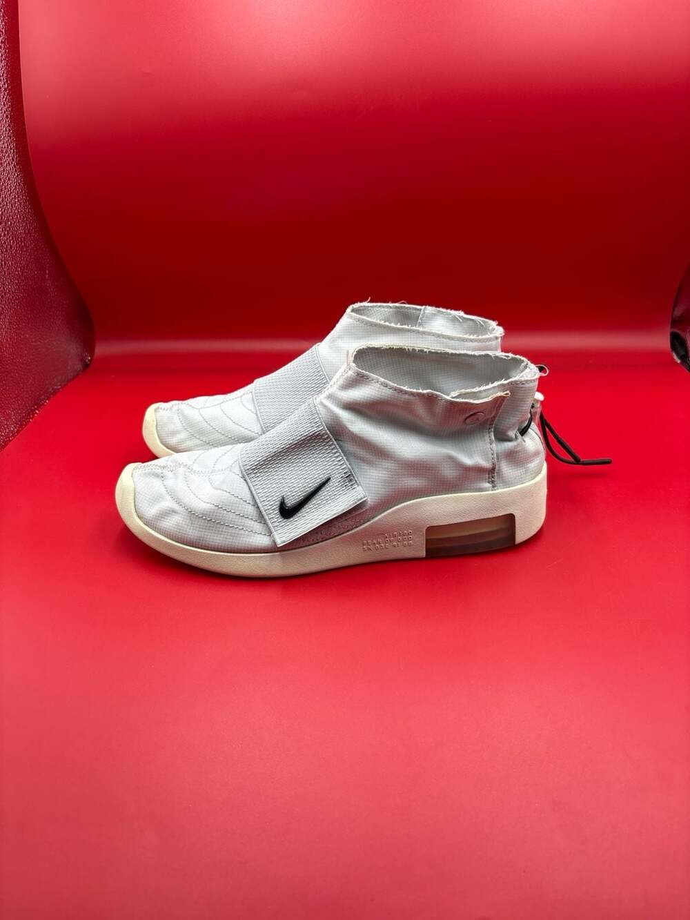 NIKE AIR FEAR OF GOD MOCCASIN PURE PLATINUM/BLACK SAIL - US MEN 8 WOMEN 9.5 1931